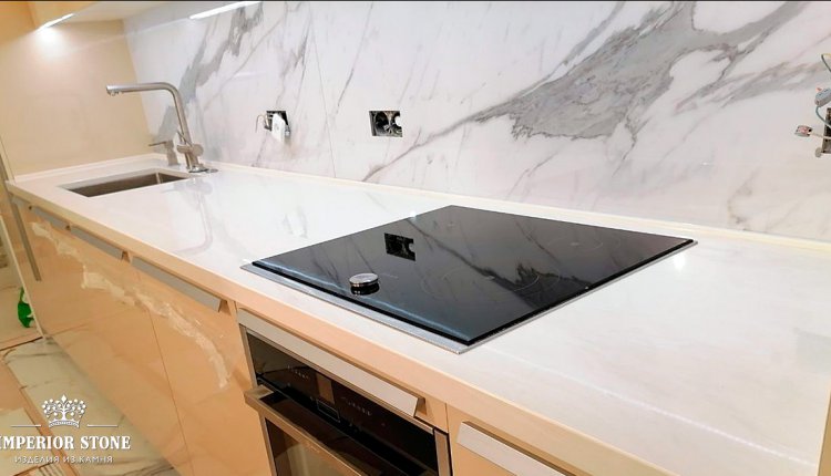 Белая кухонная столешница из акрилового камня LG Hi-Macs S302 Opal - фото