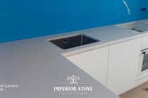 Белая каменная столешница на кухню IDS Stone Super White 1000