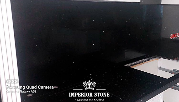 Кухонная столешница из искусственного камня Samsung Radianz Kunlun Ink KI992 - фото